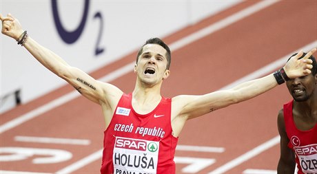 Jakub Holua získal zlato na halovém ME v Praze.