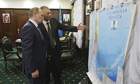 Alexandr Choroavin a Vladimir Putin na archivní fotografii