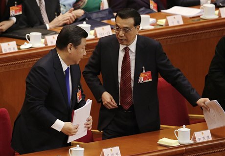ínský prezident Si in-pching (vlevo) a premiér Li Kche-chiang.