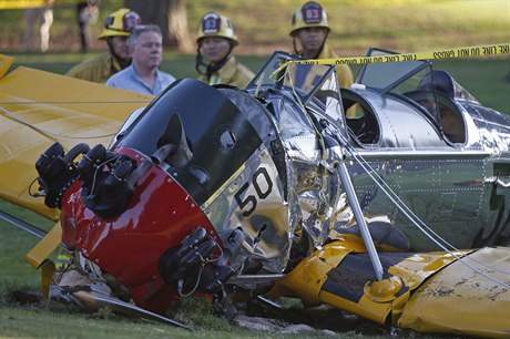 Harrison Ford se zranil pi tvrtení nehod malého sportovního letadla, s...