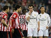 Zklamaní fotbalisté Realu Madrid po utkání v Bilbau.