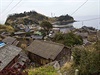 Pohled na rybáskou vesnici v Japonsku, která se nachází na odlehlém japonském...