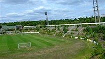 Fotbalov stadion za Lunkami.