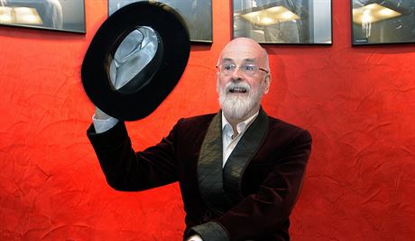 Slavn anglick autor fantasy literatury Terry Pratchett (na archivnm snmku).