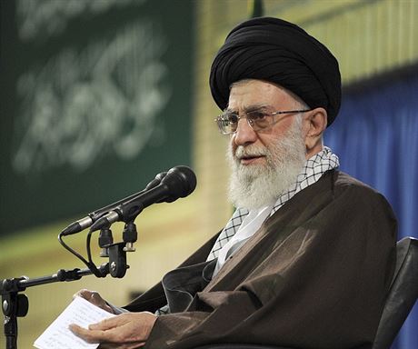 Nejvyí duchovní vdce Íránu, ajatolláh Alí Chameneí.