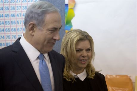 Izraelsk premir Benjamin Netanjahu douf, e jej pedasn volby znovu...