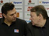 Trenér hokejové reprezentace Vladimír Rika (vlevo) a prezident eského svazu...
