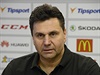 Trenér hokejové reprezentace Vladimír Rika.