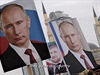 Vedou nai zemi: Obí portréty Vladimira Putina a Ramzana Kadyrova v ulicích...