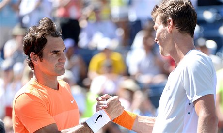 Roger Federer nedal Tomái Berdychovi anci.
