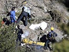 Záchranái hledají tla obtí z Airbusu A320