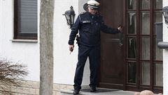 Policista opoutí dm, ve kterém Lubitz bydlel