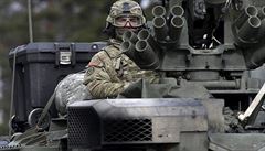 Mluvčí americké armády v Evropě Craig Childs konvoj označil za „viditelnou...