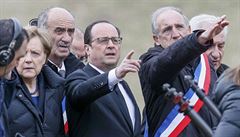 Ffrancouzský prezident Hollande (uprosted) a nmecká kancléka Merkelová...