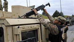 Ameri�tí vojáci dorazili do Pardubic. P�espí tu a ráno pojedou do Prahy.