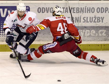 tonk Chomutova Vladimr Rika (vlevo) a tonk Slavie Jan Kol.