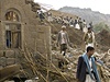Jemenskou vesnici zasáhl zejm omylem nálet míený na vojenskou základnu u...