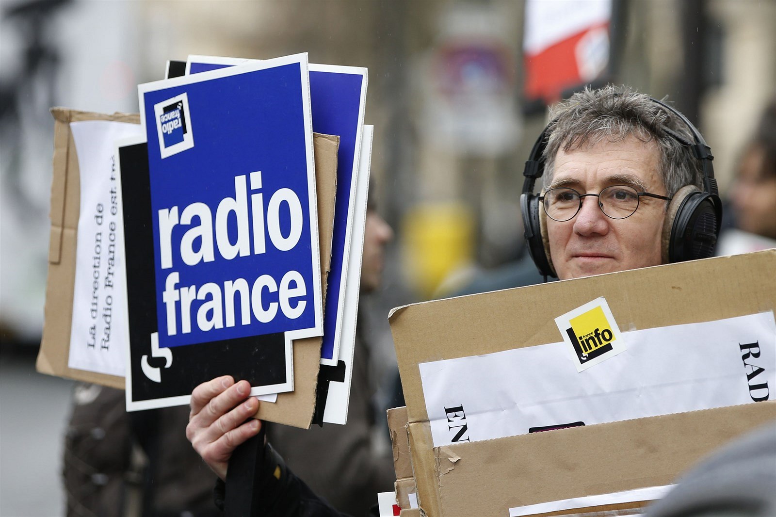 Demonstrující zam�stnanec Radio France