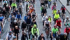 Na cyklisty se sype kritika. Praha z cyklojízd vyrůstá, přiznává i pořadatel
