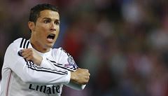 Cristiano Ronaldo z Realu Madrid si stuje rozhodímu.