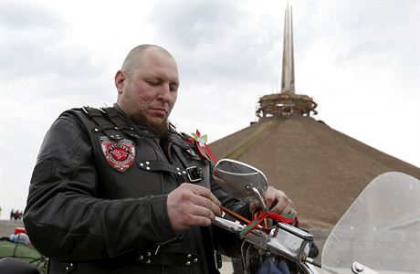 ernooranová svatojiská stuka je v ruském prostedí symbolem váleného...