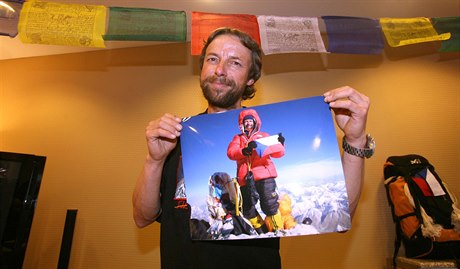 Pavel Bém po svém výstupu na Everest,