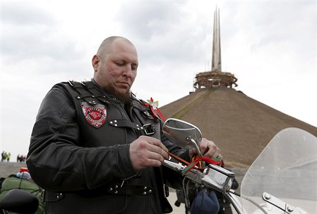 ernooranová svatojiská stuka je v ruském prostedí symbolem váleného...