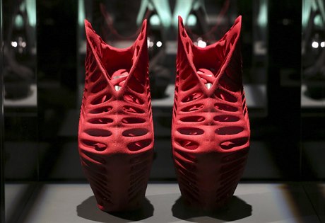 Na milánském design weeku byly představené i z 3D tisku vyrobené boty. Mezi...