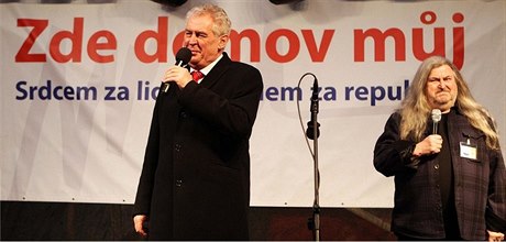 Prezident Milo Zeman a jeho podporovatel Frantiek Ringo ech.