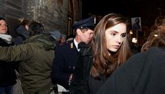 Z vra�dy studenty byla obvin�ná Amanda Knox (z filmu Z tvá�í and�la).