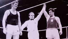 eský boxer Petr Sommer (vpravo) na archivní fotografii.