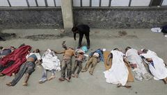 Mu� se sna�í identifikovat ob�ti zem�t�esení.