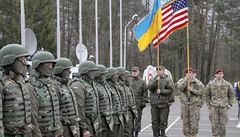 Spolené vojenské cviení ukrajinských a amerických voják.