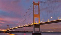 Severn Bridge spojuje Anglii a Wales.  Cesta po 1600 metrů dlouhém mostě vyjde... | na serveru Lidovky.cz | aktuální zprávy