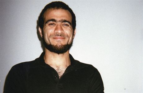 Terorista Omar Khadr bhem vznn v Kanad.