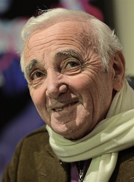 Po Sinatrovi tady nikdo takový není. Charles Aznavour se má k svtu.