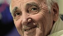 Po Sinatrovi tady nikdo takový není. Charles Aznavour se má k světu.