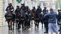 Na prvod 250 extremist a 2000 jejich odprc dohlelo 600 policist.