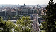 Pražské ulice v neděli zaplní maratonci, doprava zatím v pořádku