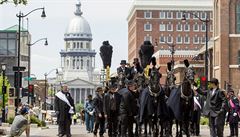Američané si v dobových kostýmech připomněli Lincolnův pohřeb.