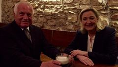 fka nacionalistick strany Le Penov se v Praze setkala s Klausem
