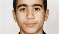 Omar Khadr ve 14 letech.