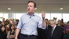 Britský premiér David Cameron na předvolebním mítinku v Hendonu (severní...
