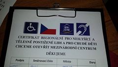 Falešný certifikát, jímž se prokazovali podvodníci vybírající od lidí v ulicích... | na serveru Lidovky.cz | aktuální zprávy