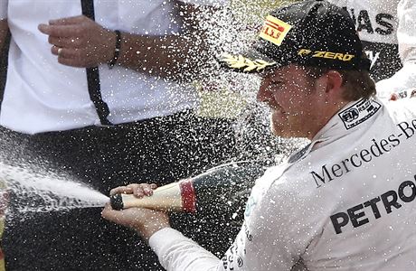 Nico Rosberg oslavuje vítzství ve Velké cen panlska.