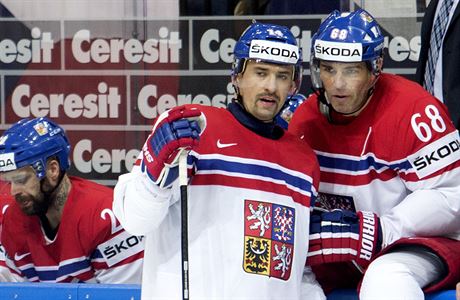 VLEN PORADA. Tom Plekanec (vlevo) a Jaromr Jgr.