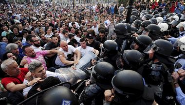 Protivldn protesty ve Skopje.