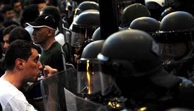 Stety protivldnch demonstrant s polici stec sdlo vldy ve Skopje.