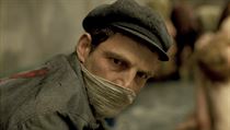 Z filmu Son of Saul maarskho reisra Laszla Nemese.