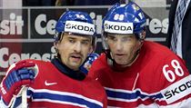 VLEN PORADA. Tom Plekanec (vlevo) a Jaromr Jgr.